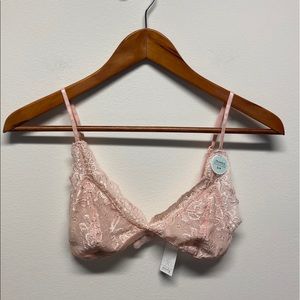 🌸 Baby pink lace Bralette